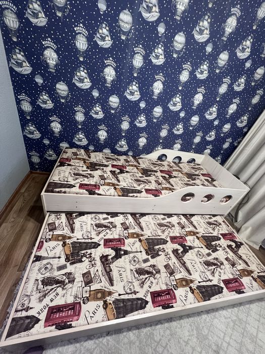 Мебель спальный гарнитур и детская кровать