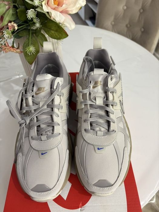 Nike V2K RUN дамски маратонки