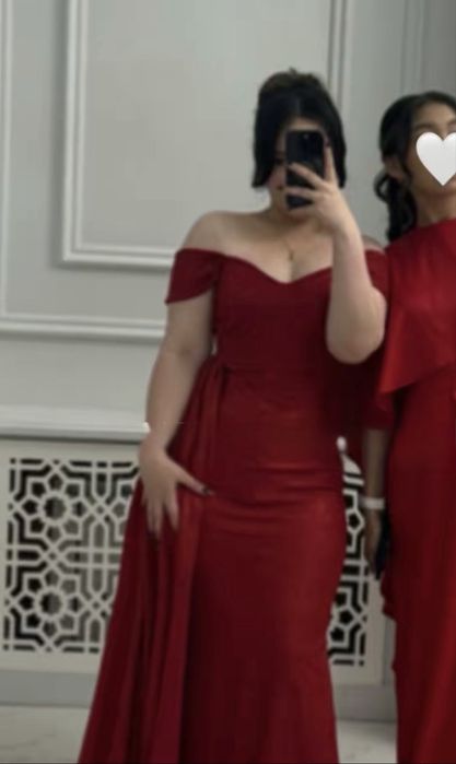 Вечернее платье