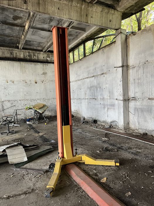 Подъемник для машины