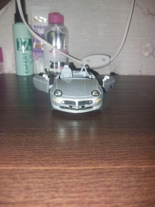 Моделька BMW Z8 Фирма Кинсмарт