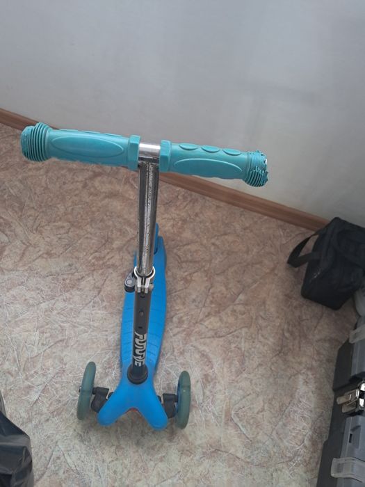 Продам самокат 4000