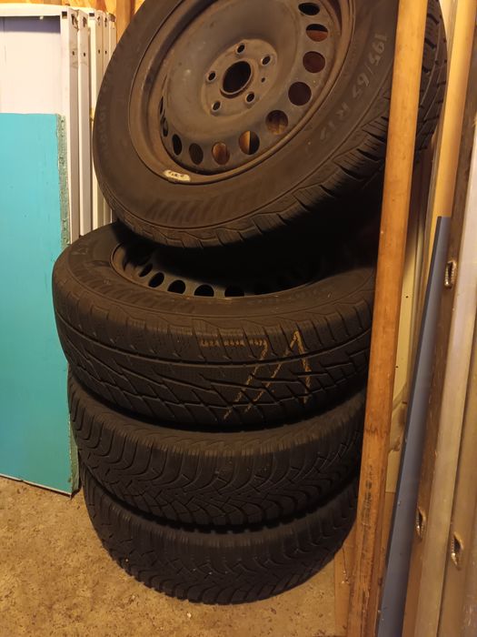 Vând sau schimb cu alte