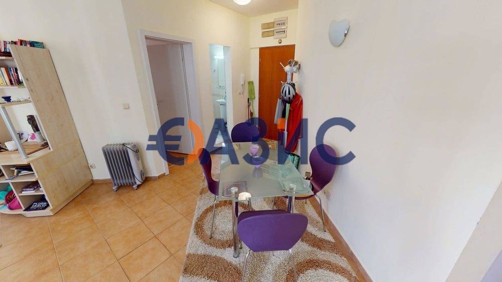 Продава се Тристаен апартамент в к.к. Слънчев бряг - 90 кв.м за 595 €/кв.м - Снимка #1