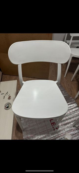 Стулья на кухню ,белого цвета