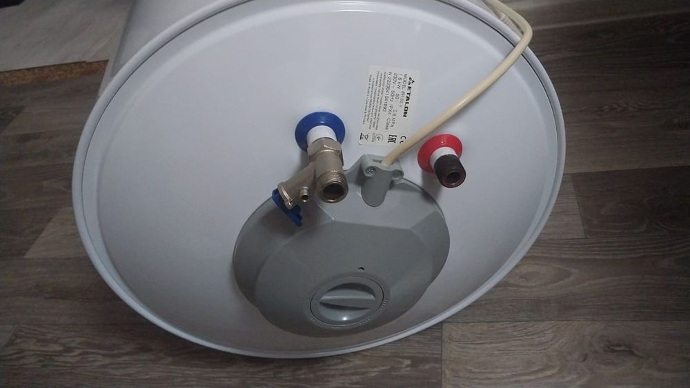 Продам водонагреватель