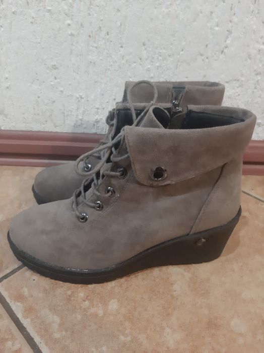 Продам сапоги весна осень