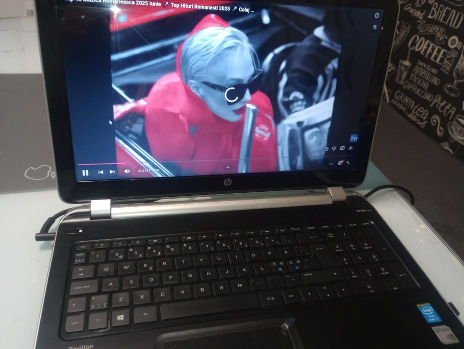 HP 15, Intel i7, video dedicat 2 gb, 8 gb ram,  1.000 GB , ieftin
