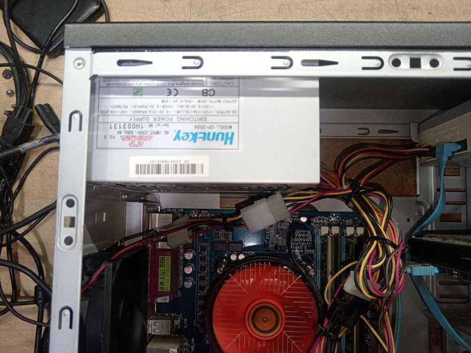 Компютер Huntkey  Core - i3 +Монитор 20