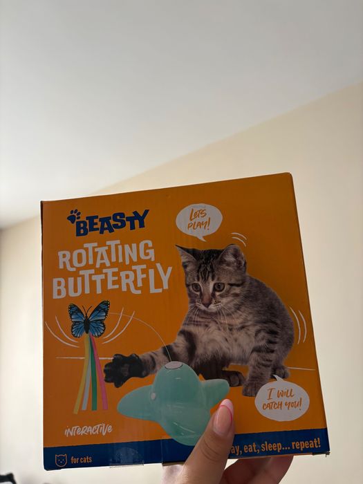 Играчки за котки
