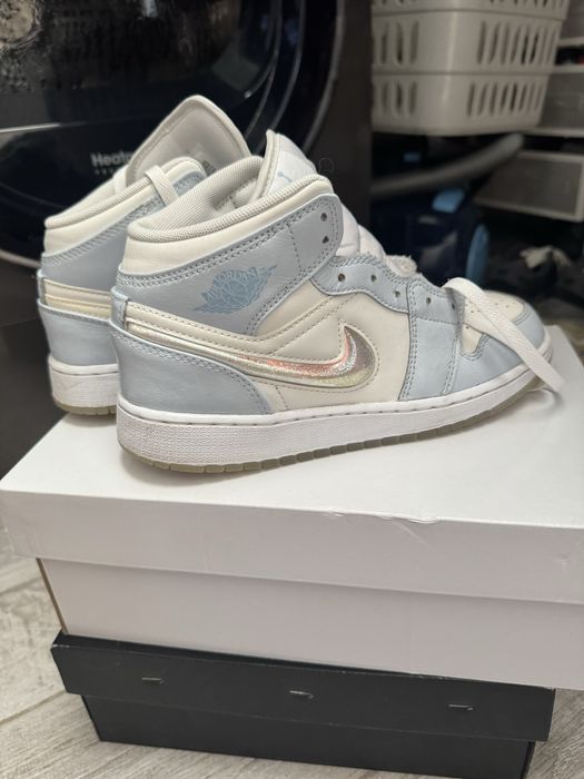 Air Jordan 1 Mid Glitter Swoosh 36.5