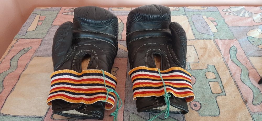 Перфектни , кожени,, ръкавици.
