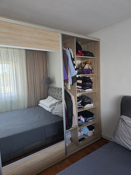 De vanzare dressing in stare buna