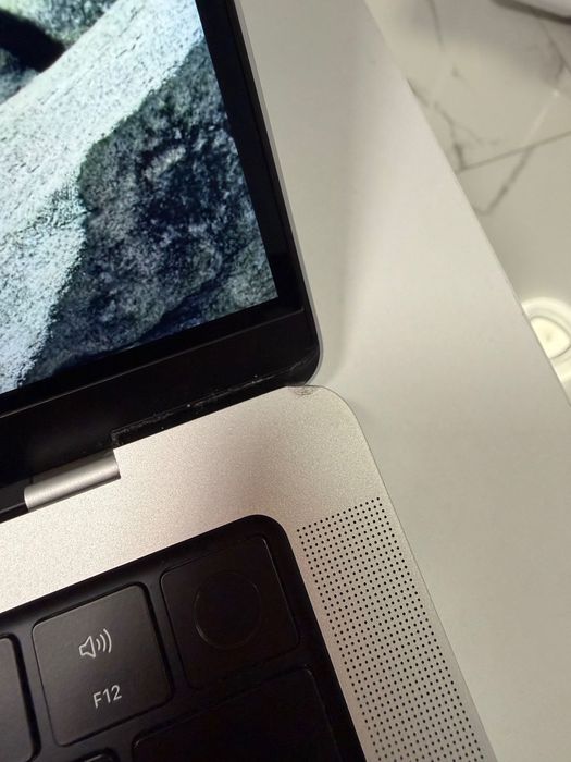 Продавам MacBook Pro M1 Pro 14’