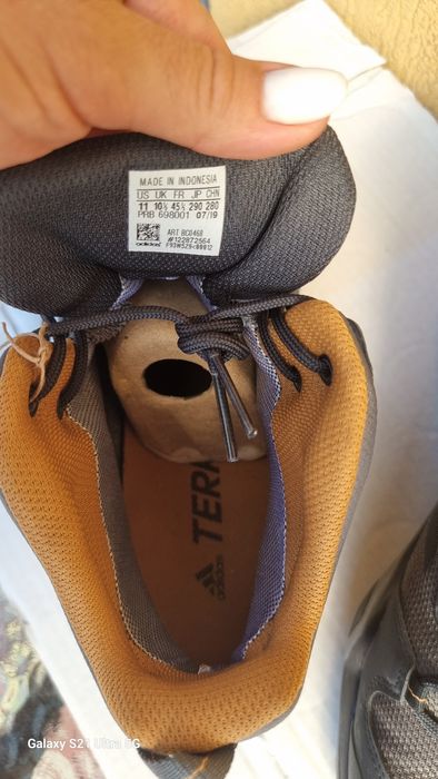 Bocanci/ ghete Adidas Terrex AX3 Mid GTX
adidas Terrex AX3 Mid .
adidas Terrex AX3 Mid GTX