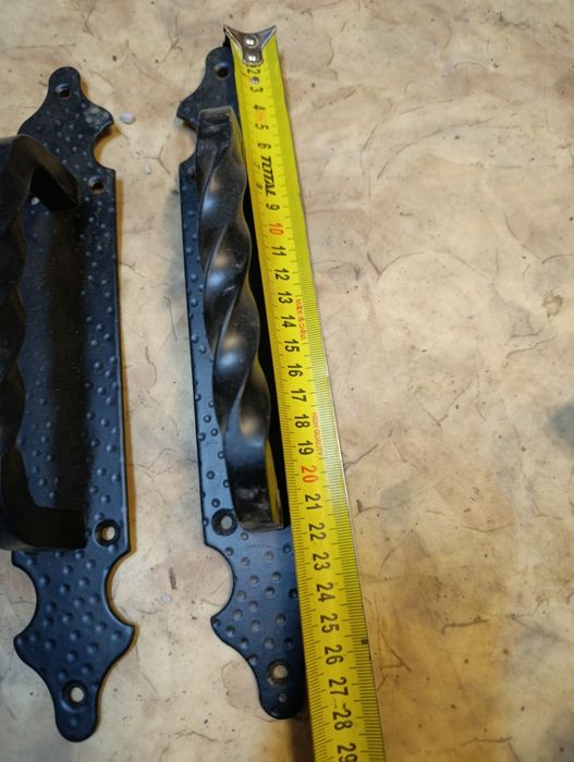 Дверные ручки металлические