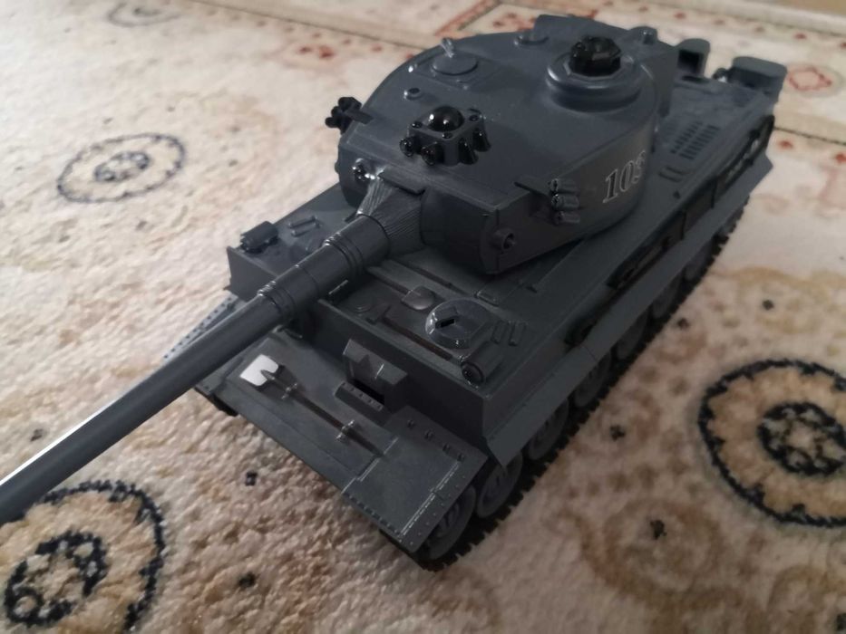 Vand tancuri Tiger One T34