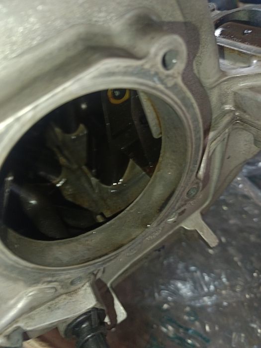 Всмукателен колектор Мерцедес Бенц w221 s500 OM 273