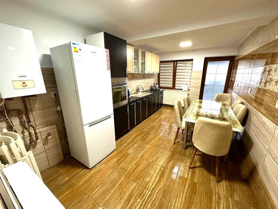 VILĂ de inchiriat în regim Hotelier - CHRIS MOUNTAIN RETREAT