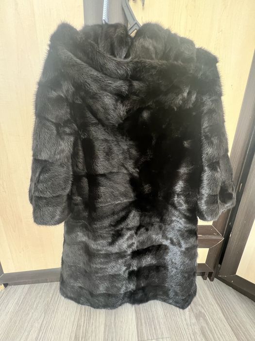 Продам норковую шубу