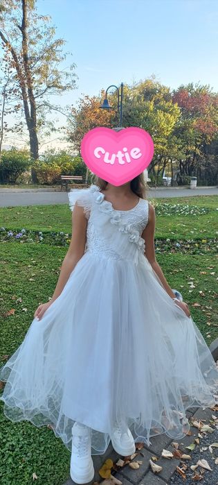 Шаферска рокля за 8-9 годишно момиче