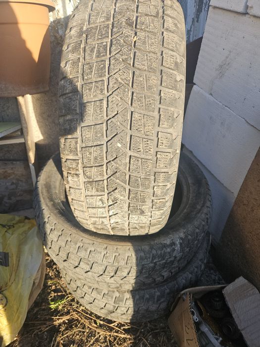 Шины зимние 3шт.