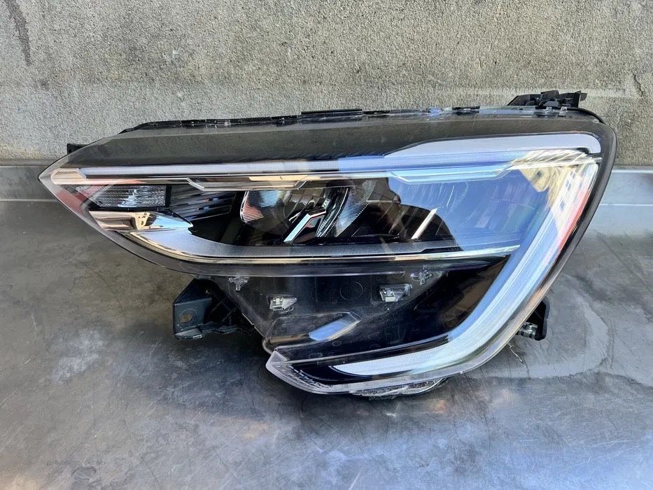 Far stanga full led Renault Arkana cod 260683632R