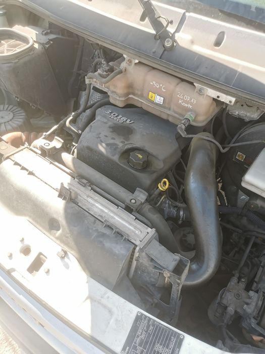 Продавам товарен бус Ивеко 35С17