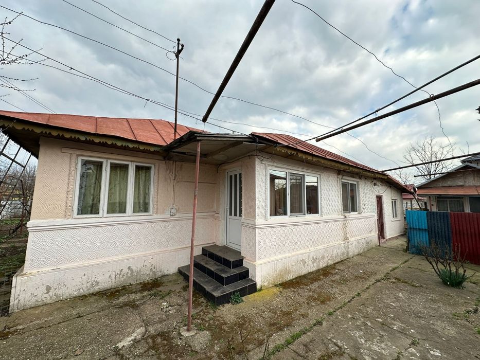 Teren 520 mp cu 2 case – Strejnicu