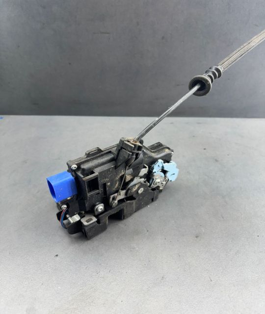 Broasca usa fata dreapta 26J 3D2837016J Volkswagen VW Touareg generat