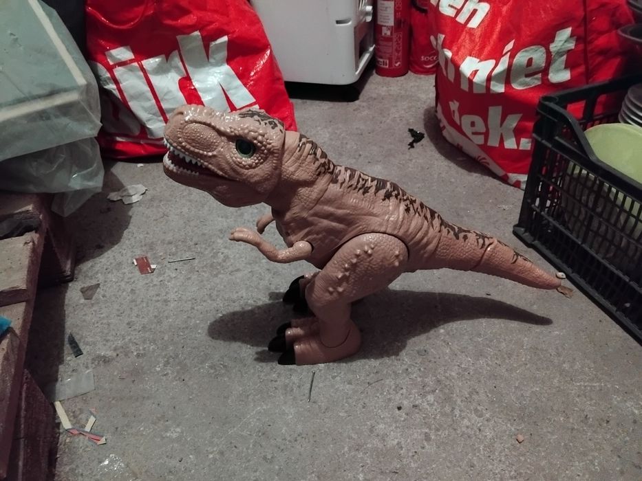 Голям динозавър внос от Белгия
