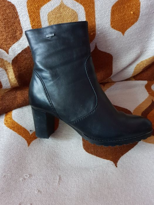 Кожаные зимние полусапожки б/у