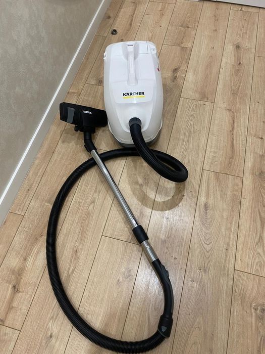 Продам Пылесос Карчер