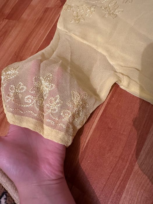 Tricou subțire damă XL - galben/ transparent, cu model modern