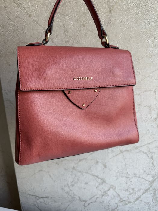 Кожаная сумка Coccinelle оригинал