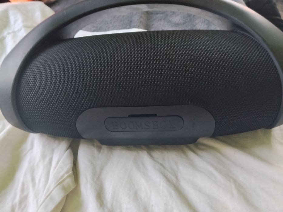 Bluetooth JBL безжична колона
