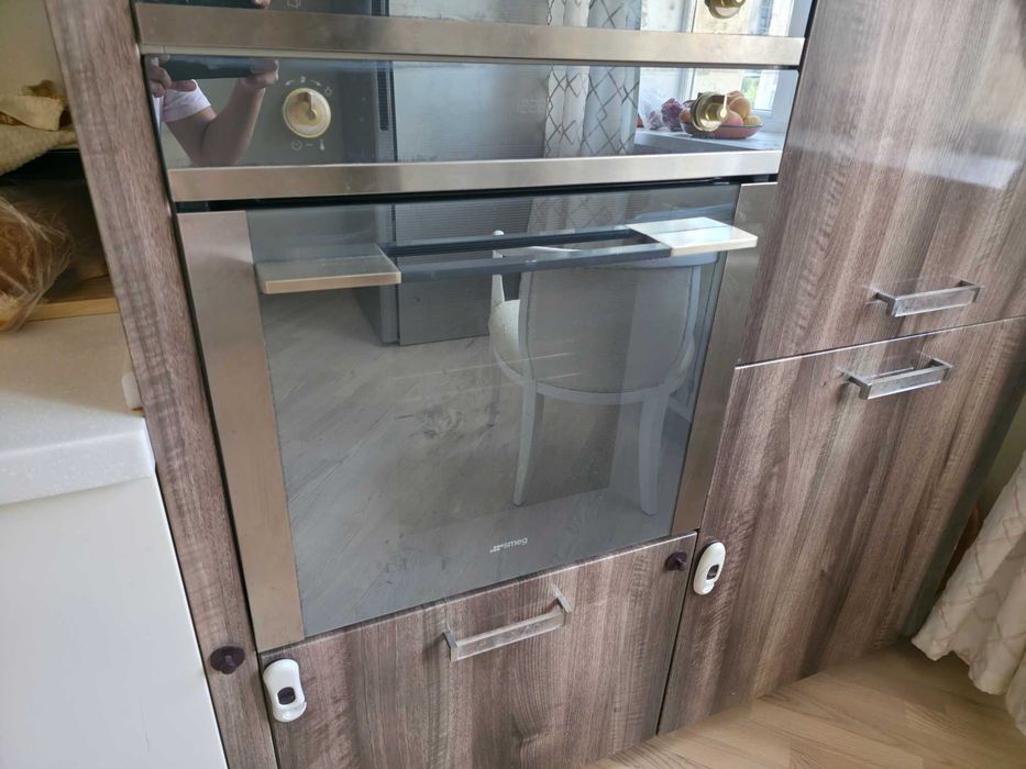 Продам духовку smeg