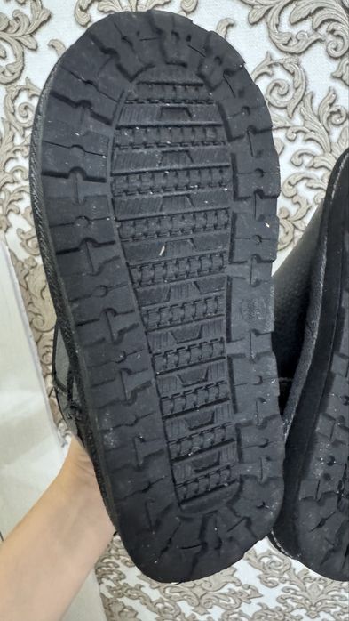 Угги черные кожаные