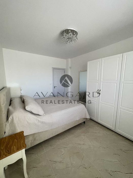 Продава се Тристаен апартамент в Пловдив, Остромила - 104 кв.м за 2279 €/кв.м - Снимка #3