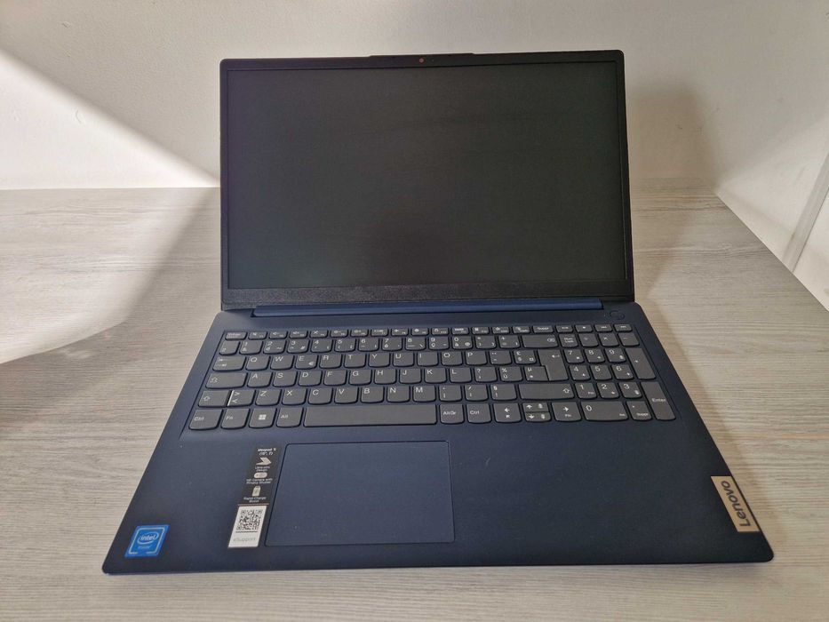 Ноутбук Lenovo Ideapad 1i / 8GB RAM / 256GB SSD / Состояние 10/10