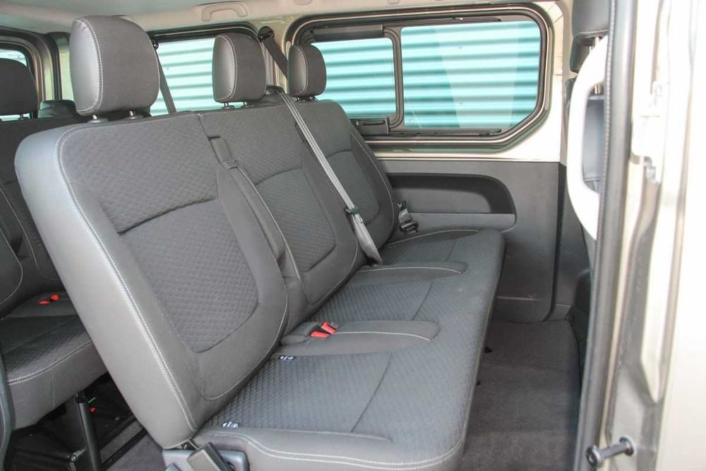 Промо! Пътнически Бус под наем, Кола под наем, 9 местен автомобил