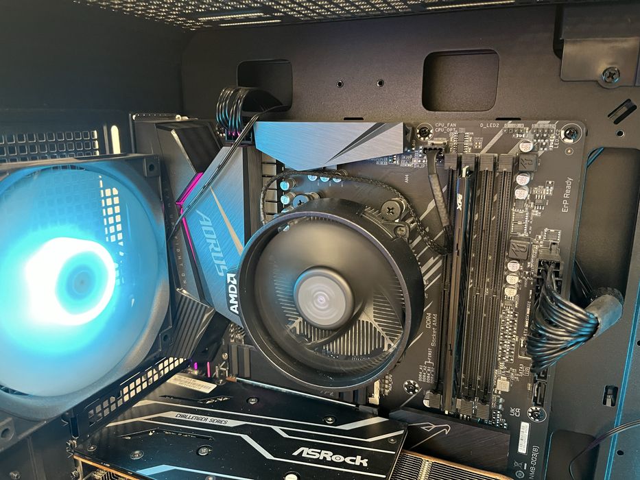 Gaming PC Ryzen 5 5600 + RX 6600 8GB + 32 GB DDR4 RAM CL16 с гаранция