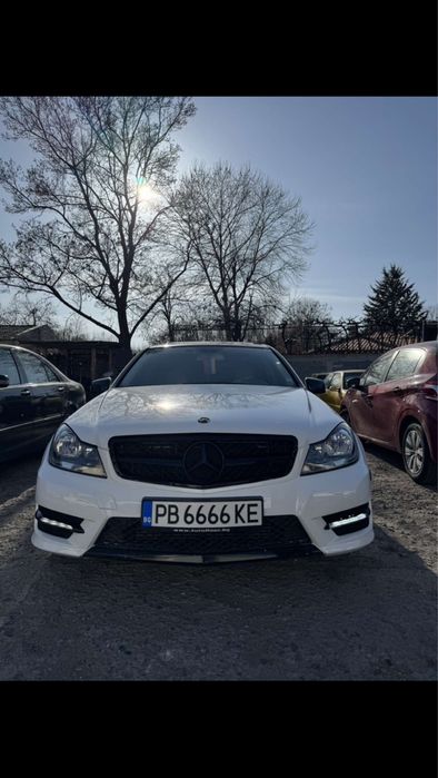 Мерцедес С250 2013 година