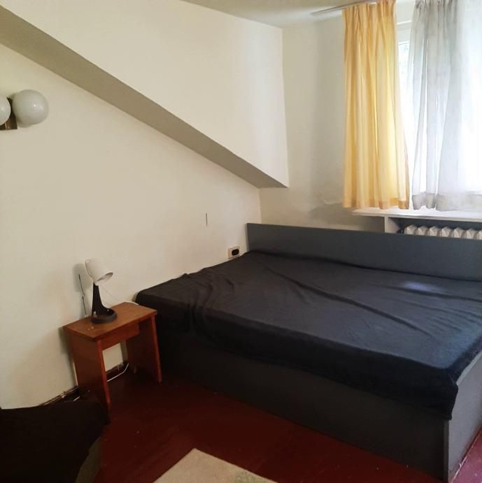 Дава се под наем Етаж от къща в София, Център - 75 кв.м за 450 € - Снимка #2