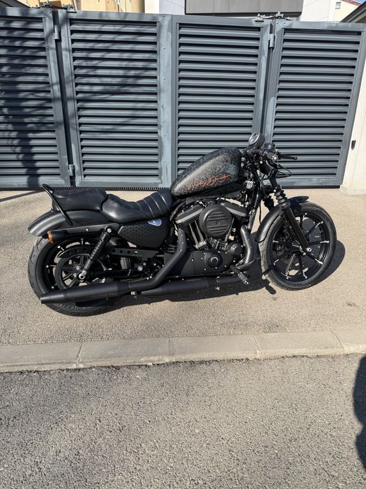 Harley Davidson sportster IRON 883
