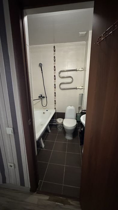 Сдается квартира посуточно в 11 мкрн