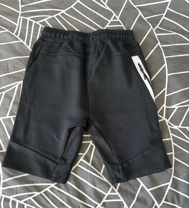 Къси гащи Nike tech fleece