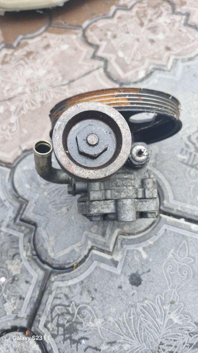 Крыло капот митсубиси шариот