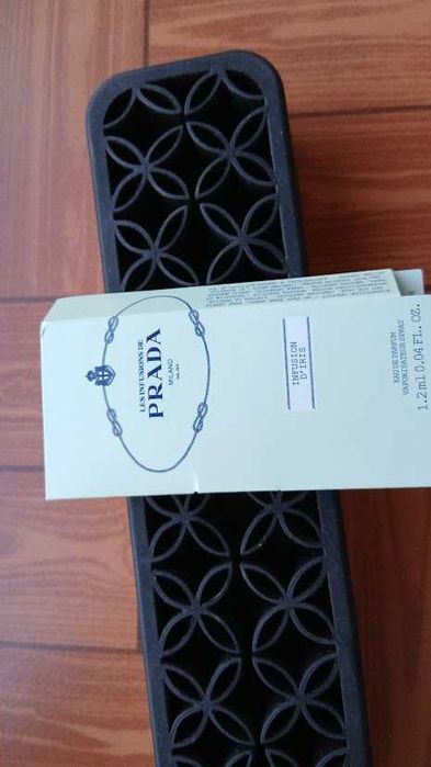 Miniparfum discontinuat Van Cleef and Arpels First EdT 5 ml + cadou