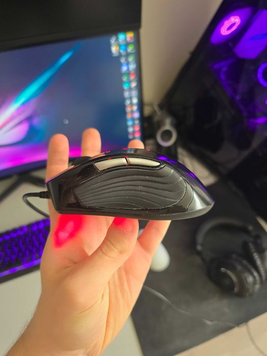 Оригинална геймърска мишка Gigabyte M6900 в добро състояние